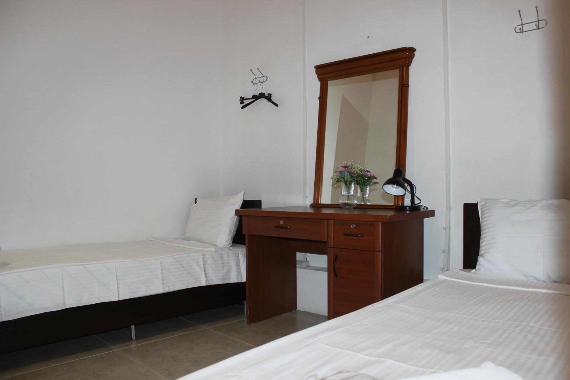 Hostel Near The Square Tbilisi Exterior photo