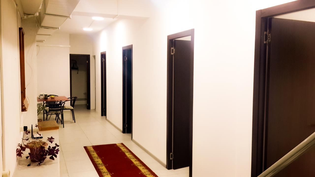 Hostel Near The Square Tbilisi Exterior photo