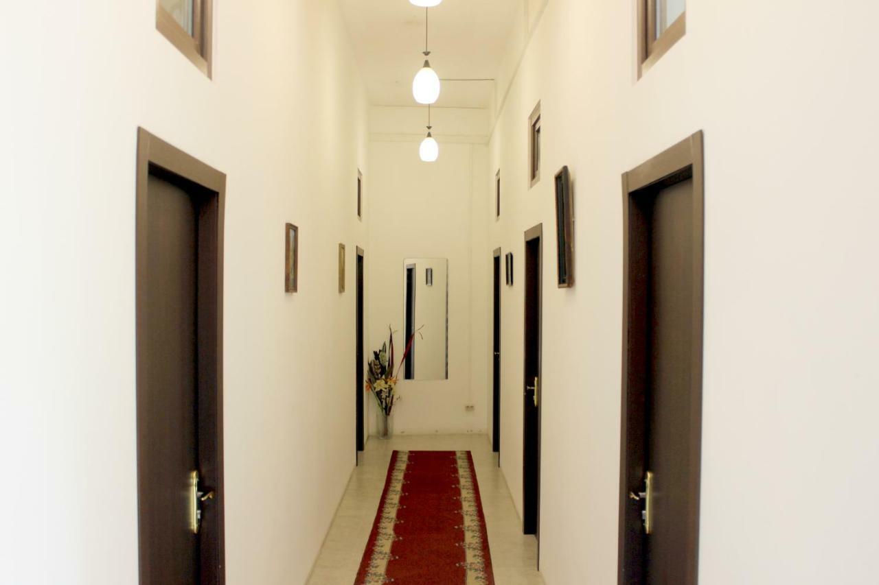 Hostel Near The Square Tbilisi Exterior photo